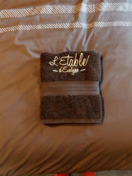 L'Etable D'Evelyne Hotel Bastenaken Buitenkant foto